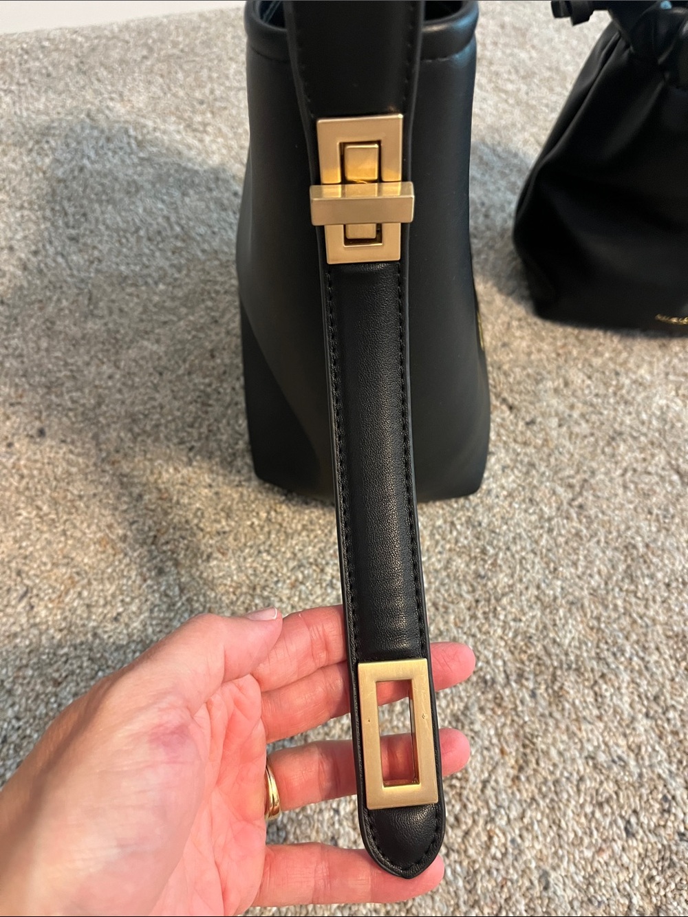 Brand new! Never used!Muriade Black Leather shoulder purse with Drawstring Pouch - Picture 2 of 8
